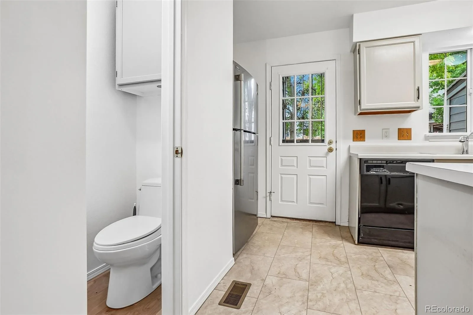 10212 W Dartmouth Avenue Denver CO 80227 | MLS #REC6557118 07302026195751 1600 13
