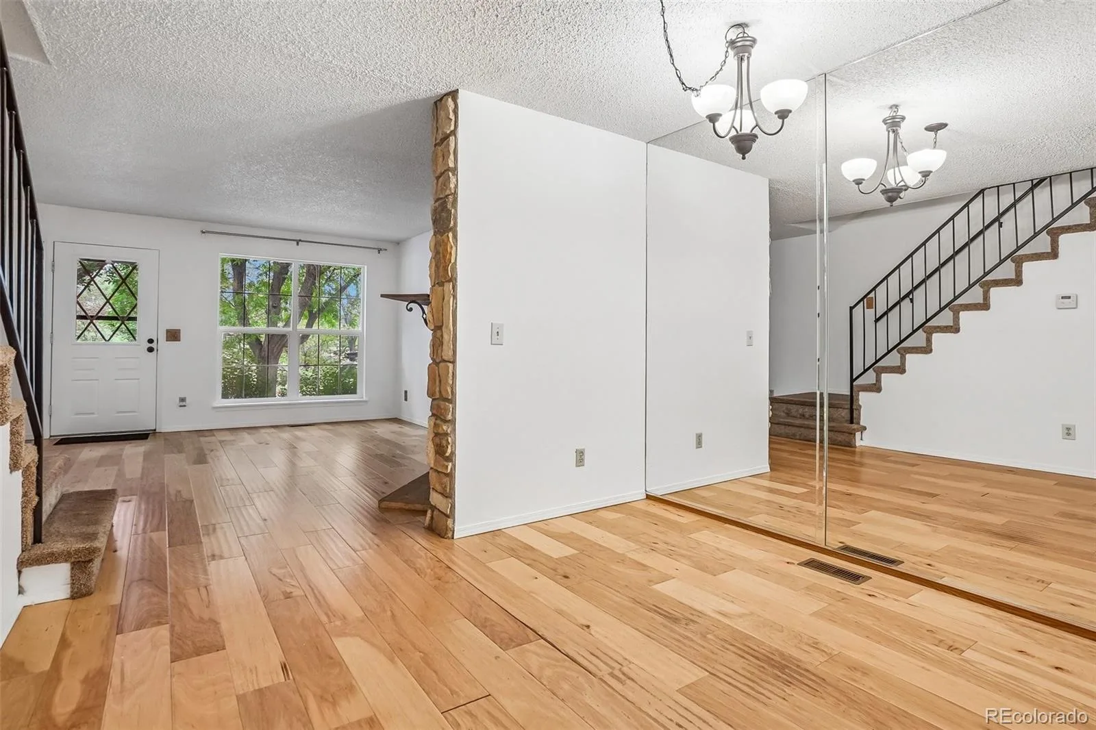 10212 W Dartmouth Avenue Denver CO 80227 | MLS #REC6557118 07302026195751 1600 14