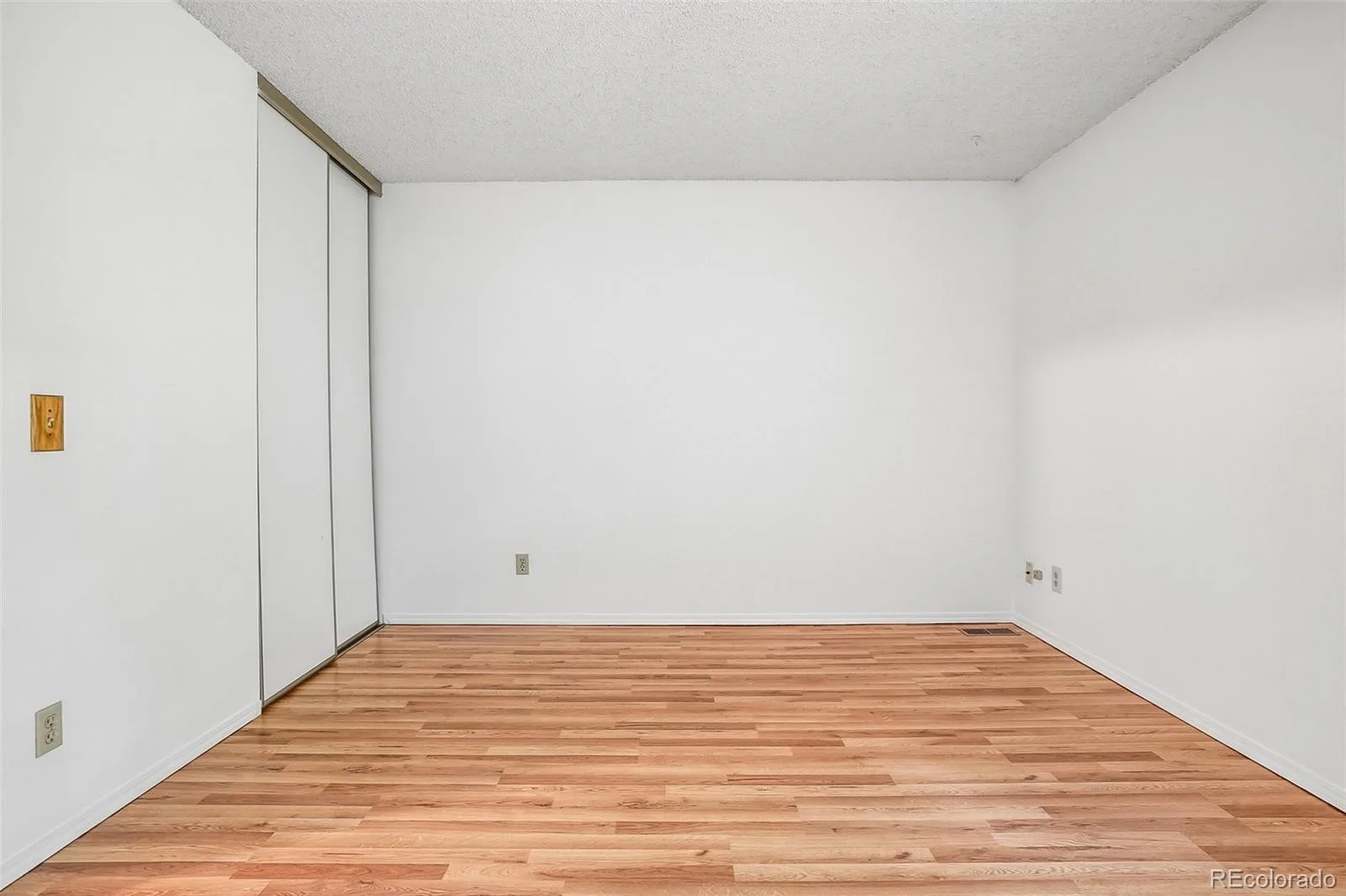 10212 W Dartmouth Avenue Denver CO 80227 | MLS #REC6557118 07302026195751 1600 21