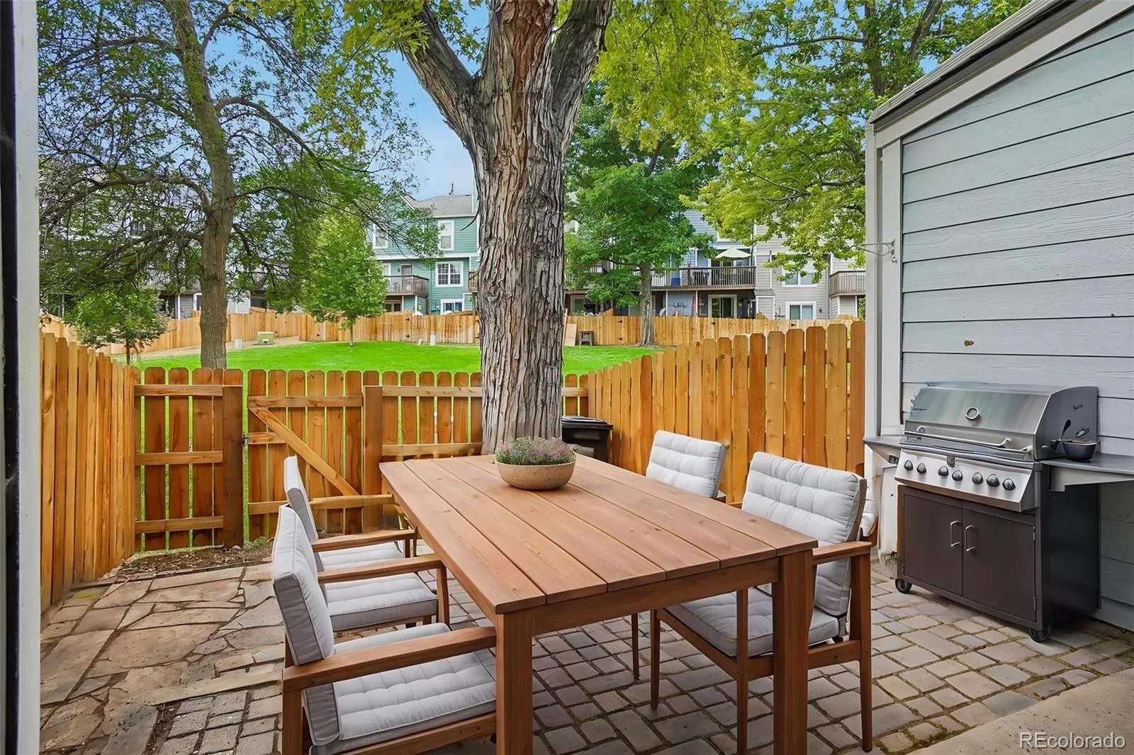 10212 W Dartmouth Avenue Denver CO 80227 | MLS #REC6557118 07302026195751 1600 32