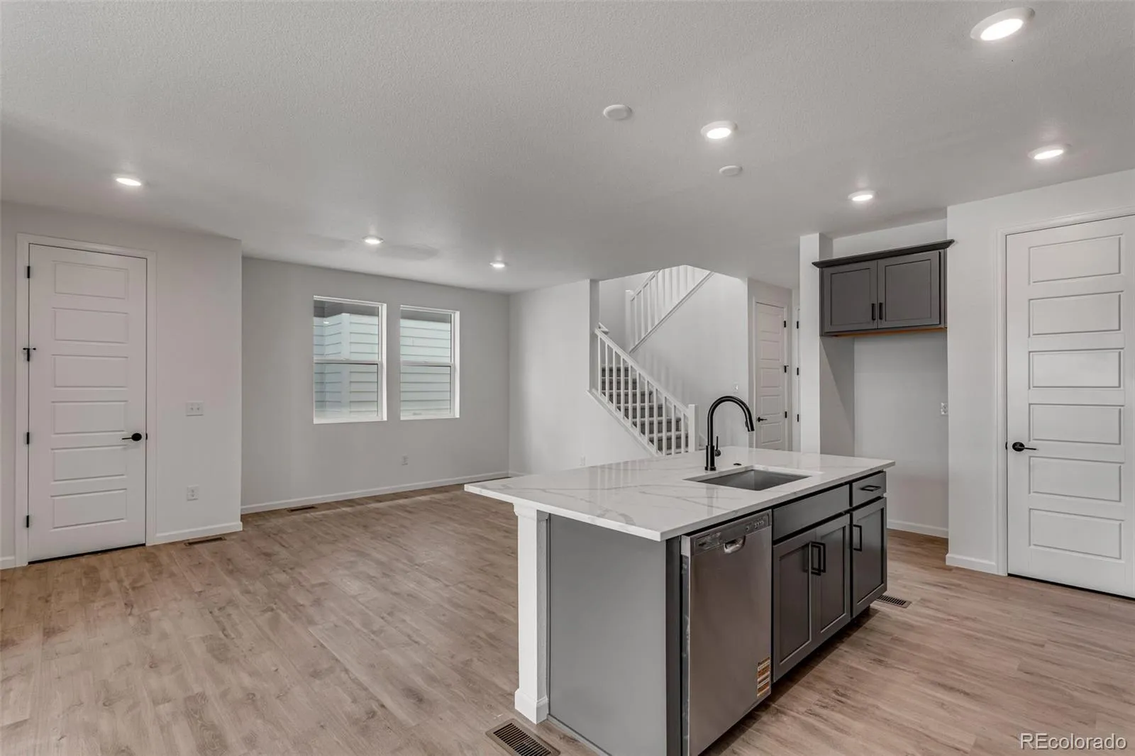 04132026040631 1600 14