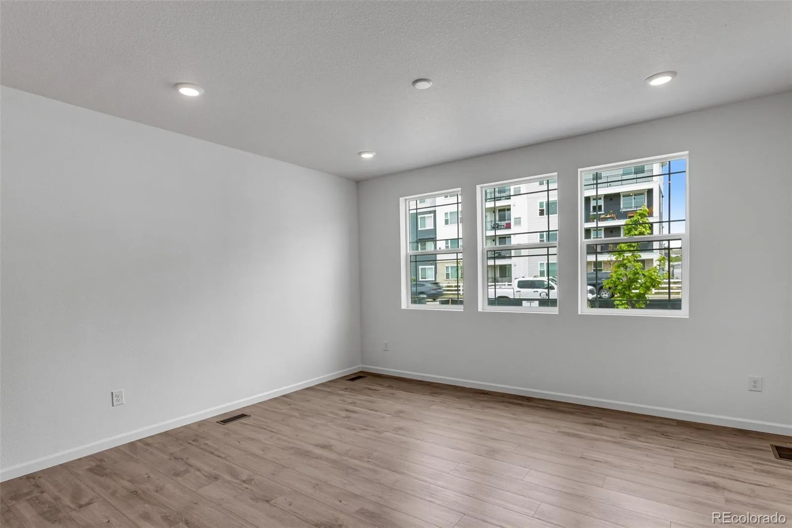 04132026040631 1600 3