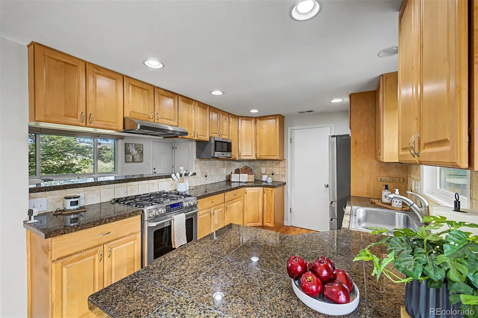 13861 Elmore Road Longmont CO 80504 | MLS #REC6559355 06202026180838 1600 9