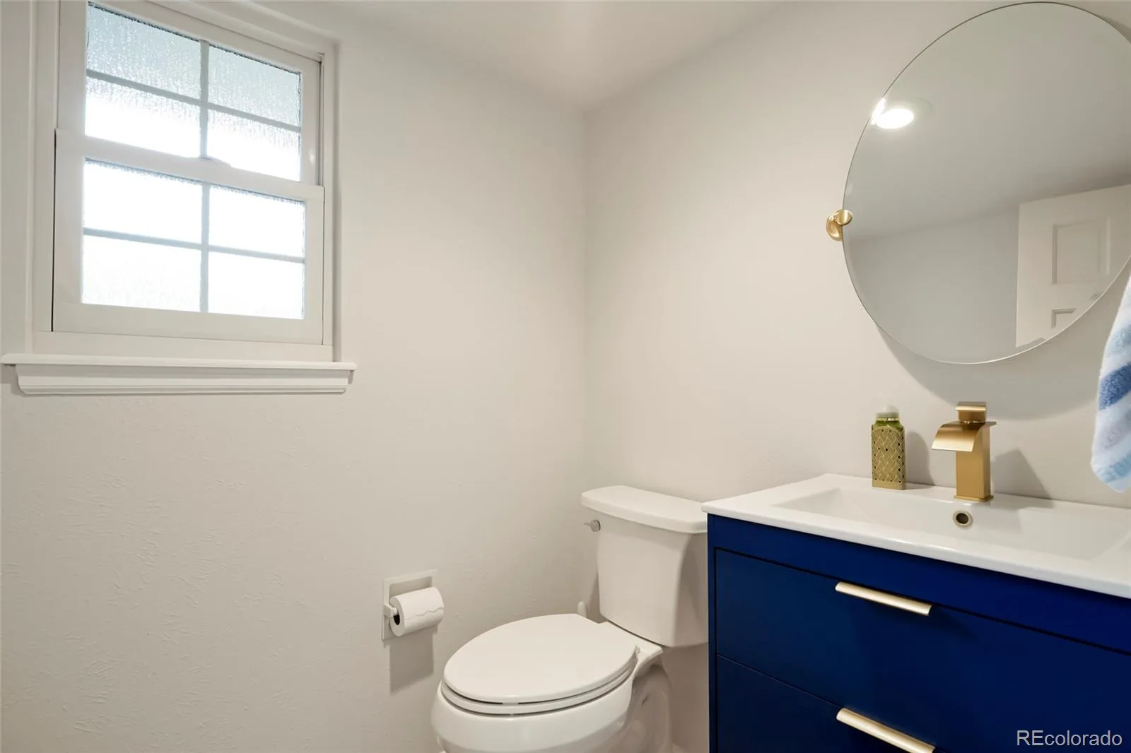54 S Evanston Way Aurora CO 80012 | MLS #REC6565153 08032026015406 1600 12
