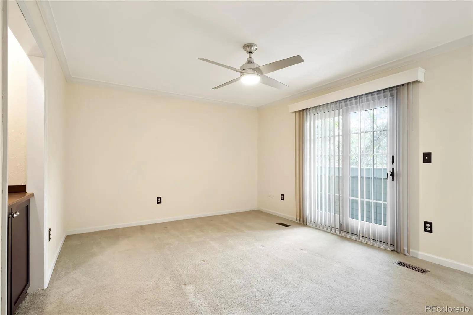 54 S Evanston Way Aurora CO 80012 | MLS #REC6565153 08032026015406 1600 18
