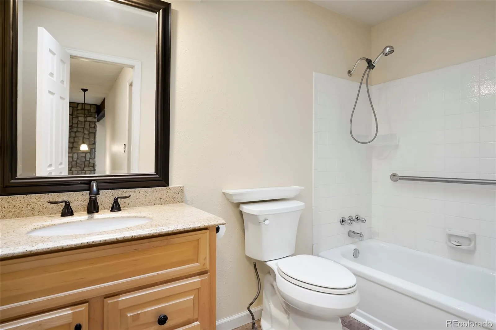 54 S Evanston Way Aurora CO 80012 | MLS #REC6565153 08032026015406 1600 26