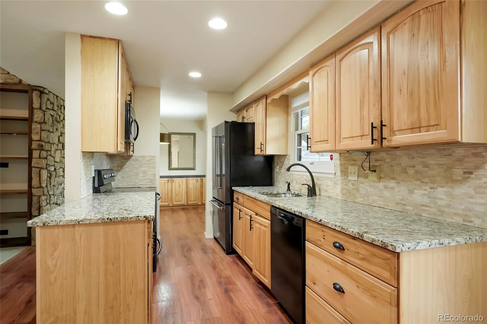 54 S Evanston Way Aurora CO 80012 | MLS #REC6565153 08032026015406 1600 9