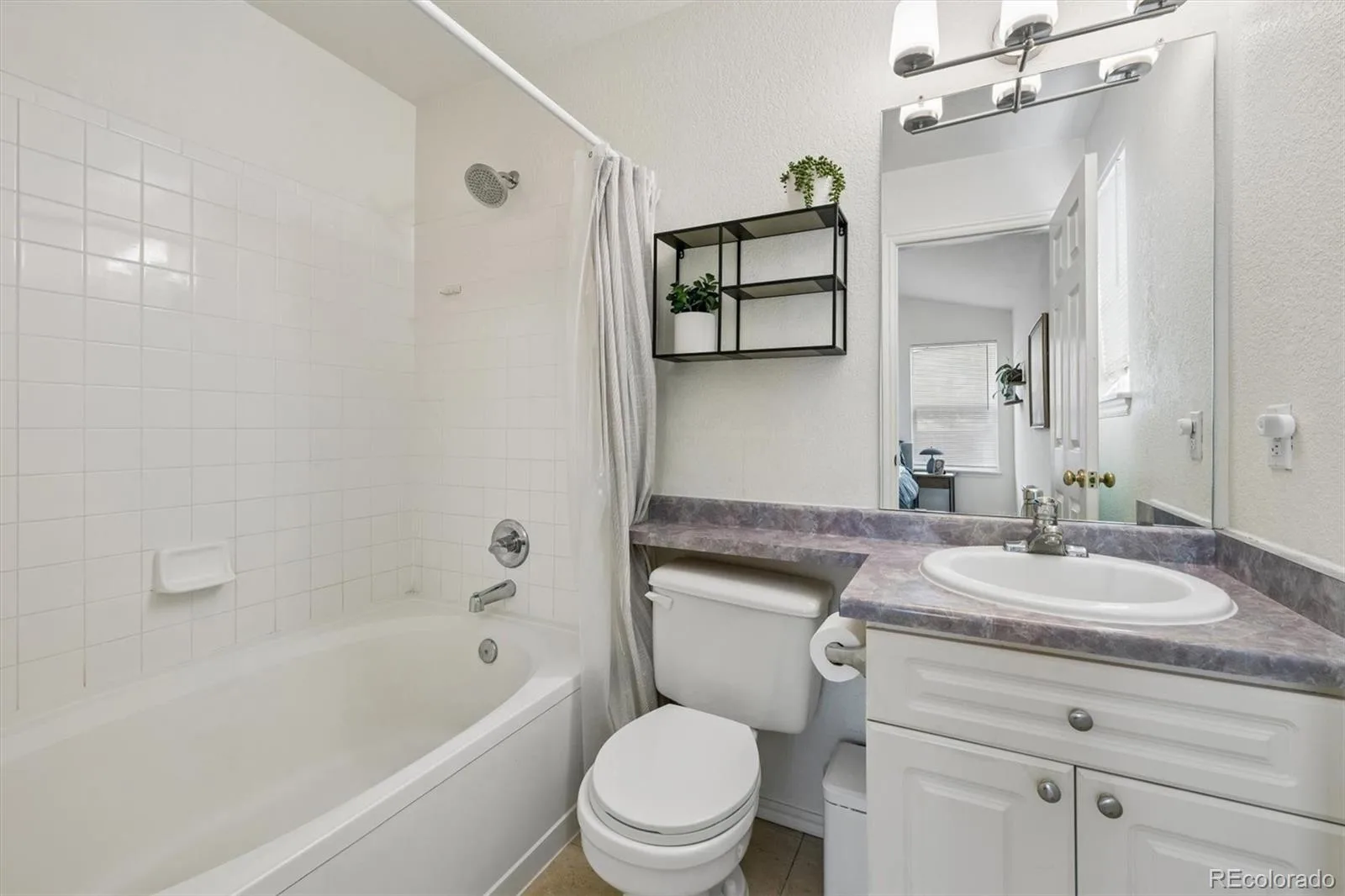 9659 Queenscliffe Drive Highlands Ranch CO 80130 | MLS #REC6567121 07112026022752 1600 16