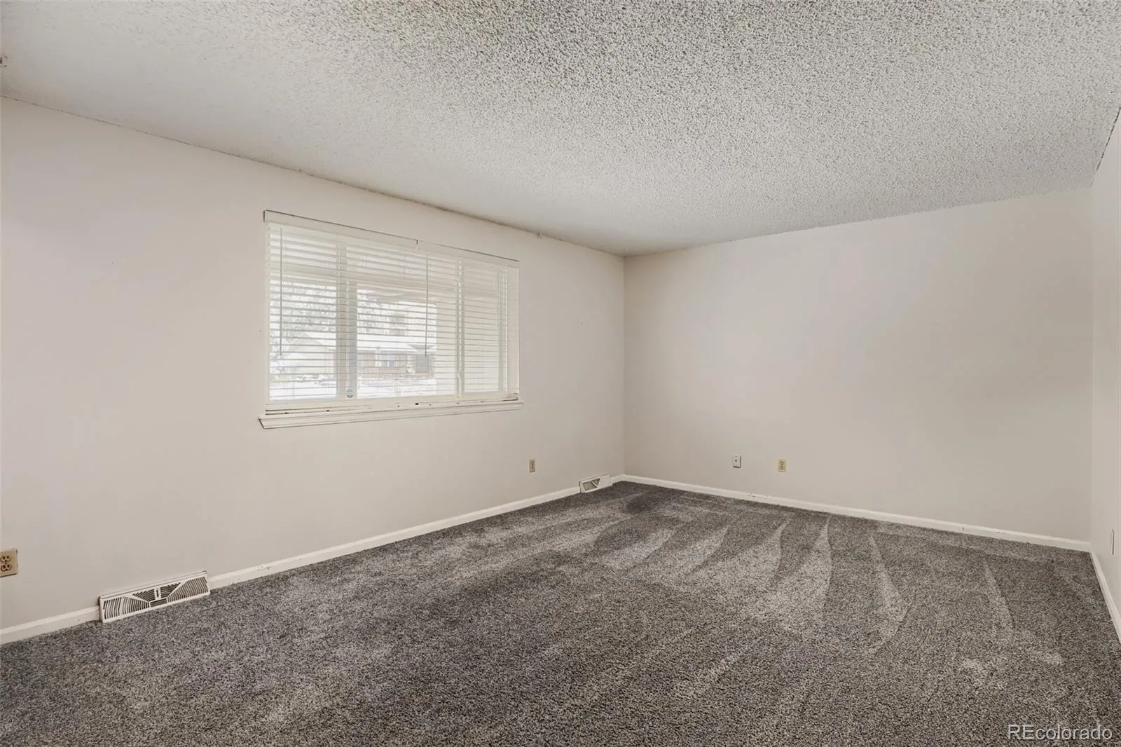 1514 S Lee Street Lakewood CO 80232 MLS #REC6567727 05092026023856 1600 24