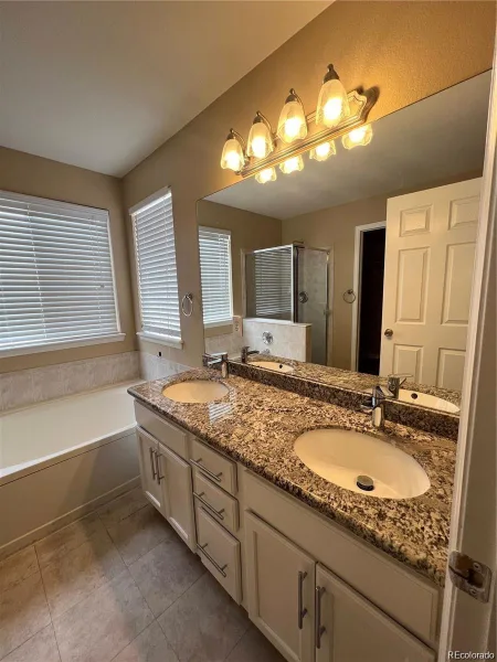 19193 E Amherst Drive Aurora CO 80013 MLS #REC6570499 06102026165050 800 12