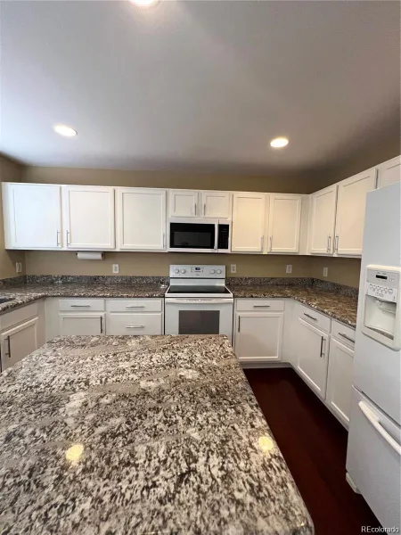 19193 E Amherst Drive Aurora CO 80013 MLS #REC6570499 06102026165050 800 8