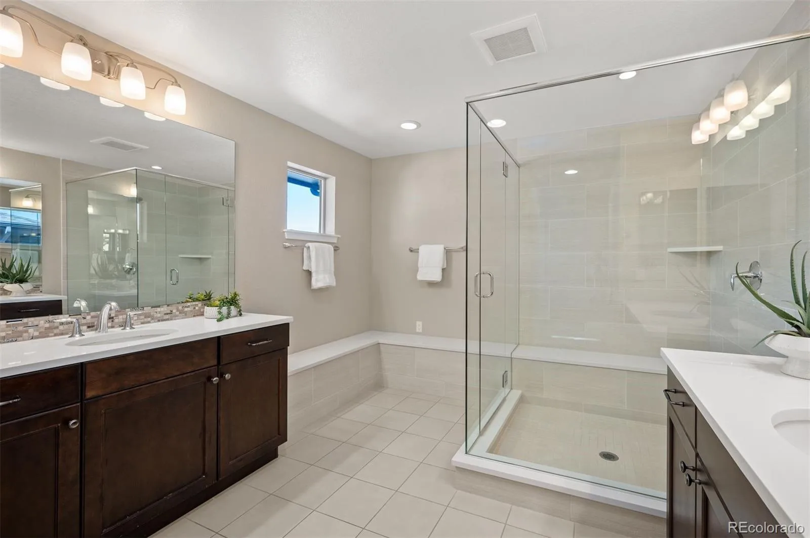 7945 E Prairie Meadow Drive Denver CO 80238 | MLS #REC6571005 08032026193035 1600 19