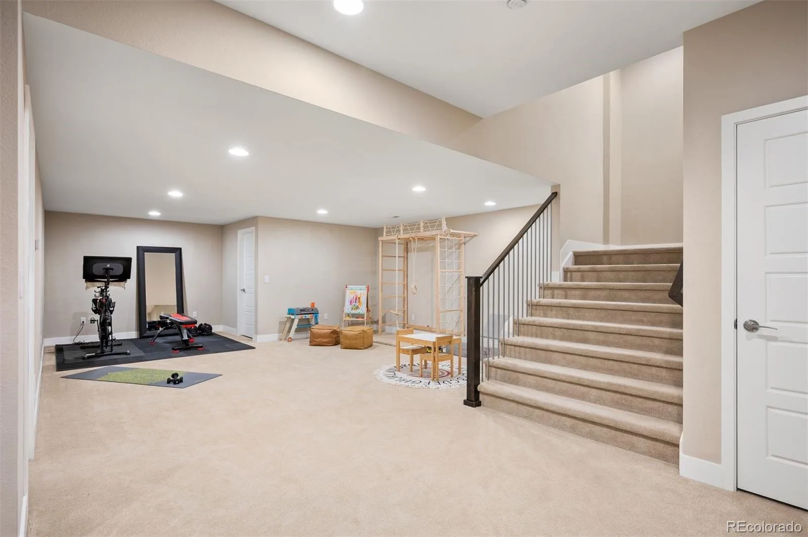7945 E Prairie Meadow Drive Denver CO 80238 | MLS #REC6571005 08032026193035 1600 28