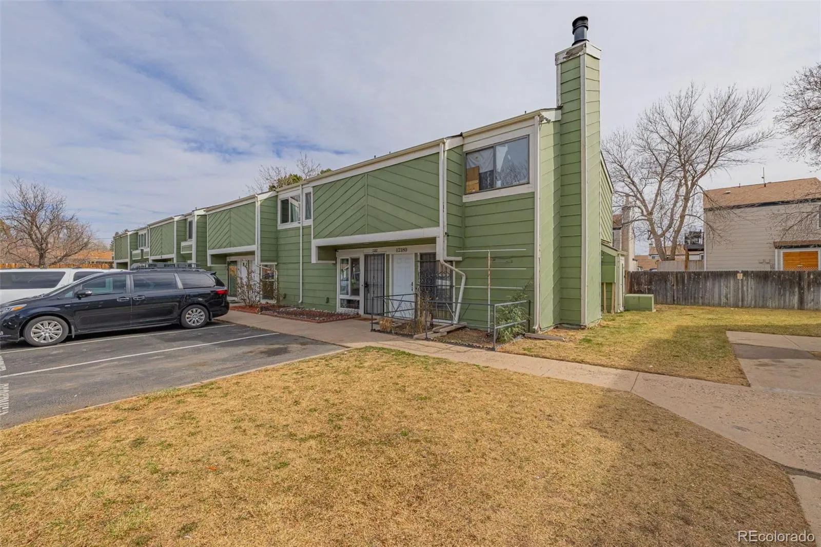 12182 E Kepner Place Aurora CO 80012 MLS #REC6574757 03192026013830 1600 1