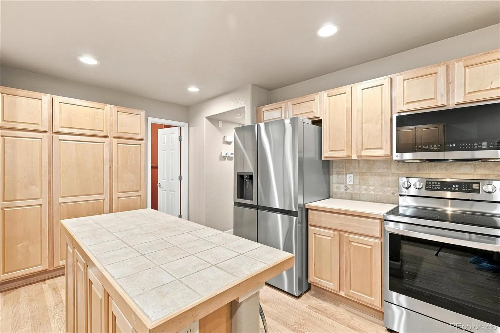 8412 S Miller Court Littleton CO 80127 | MLS #REC6576528 07282026145641 1600 12