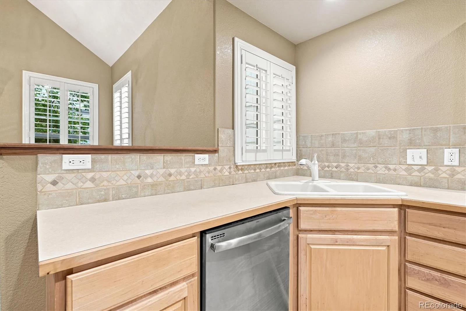 8412 S Miller Court Littleton CO 80127 | MLS #REC6576528 07282026145641 1600 14