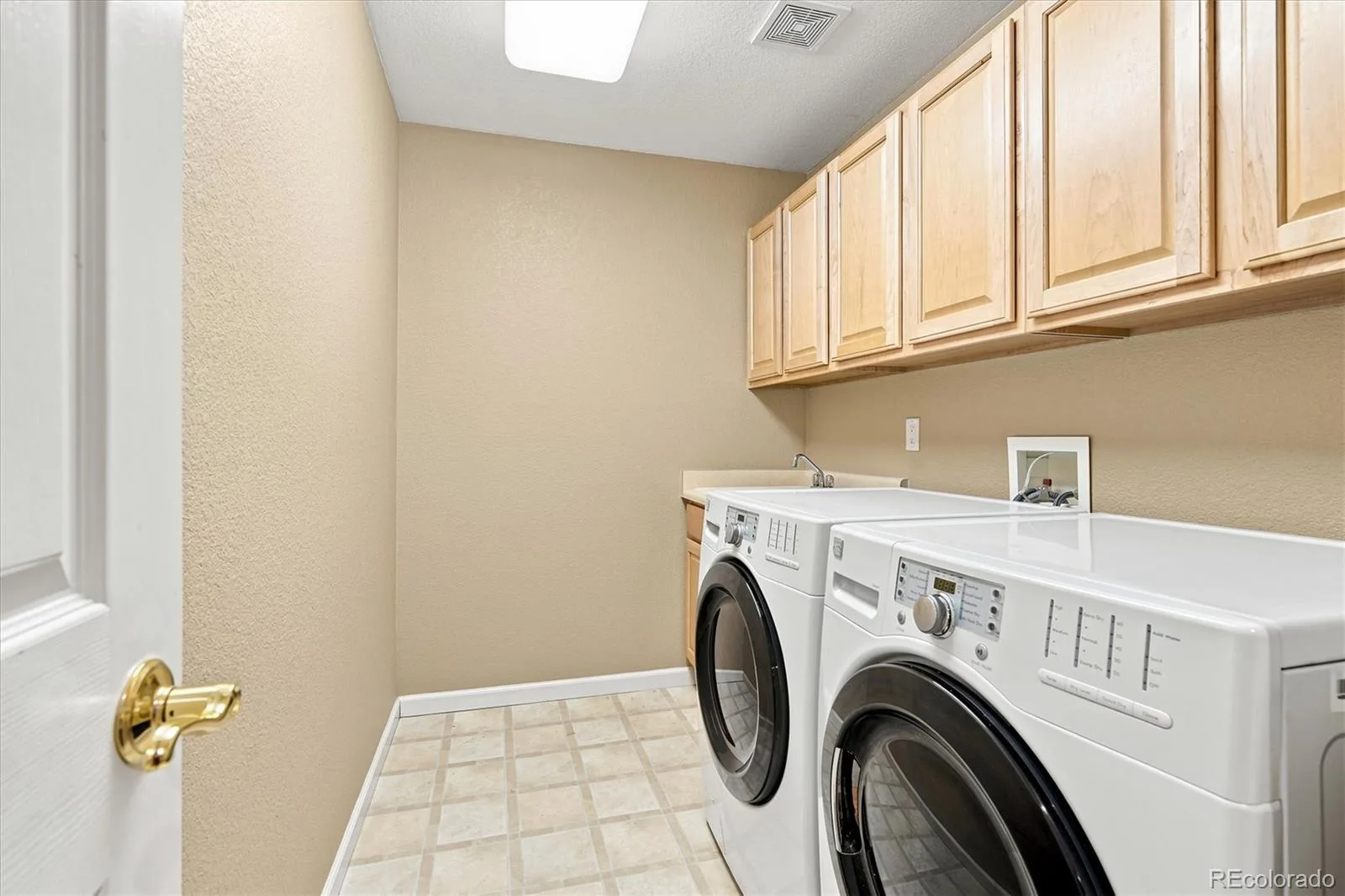 8412 S Miller Court Littleton CO 80127 | MLS #REC6576528 07282026145641 1600 16