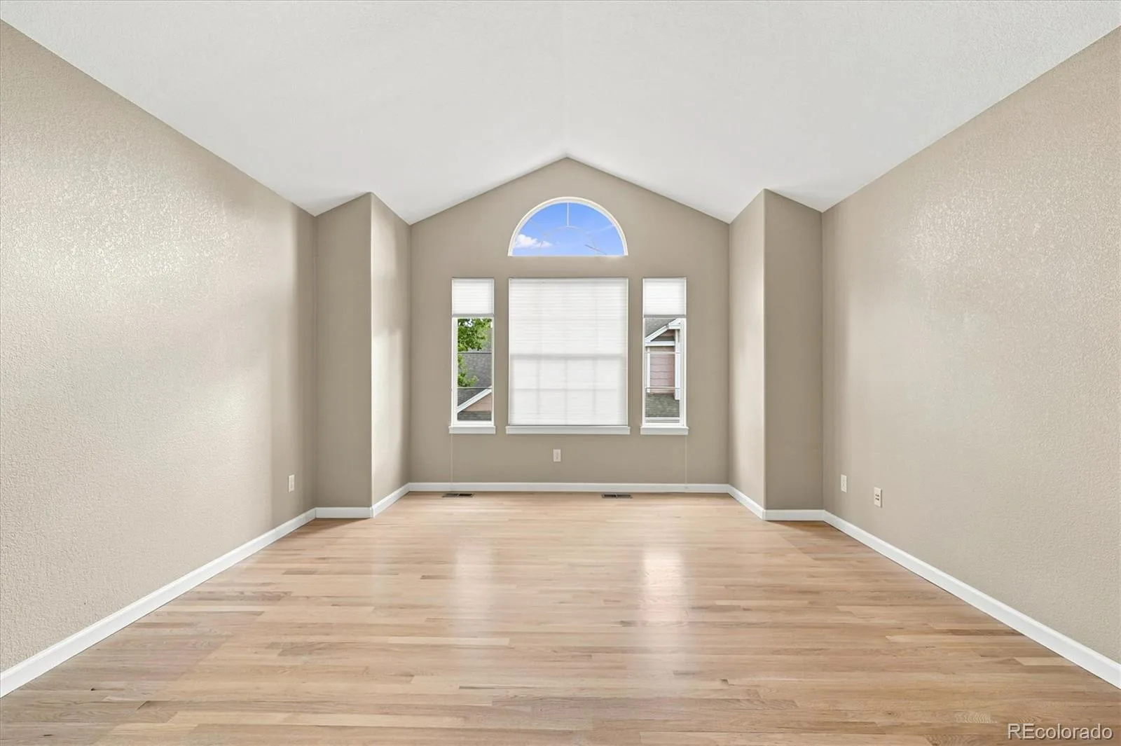 8412 S Miller Court Littleton CO 80127 | MLS #REC6576528 07282026145641 1600 23