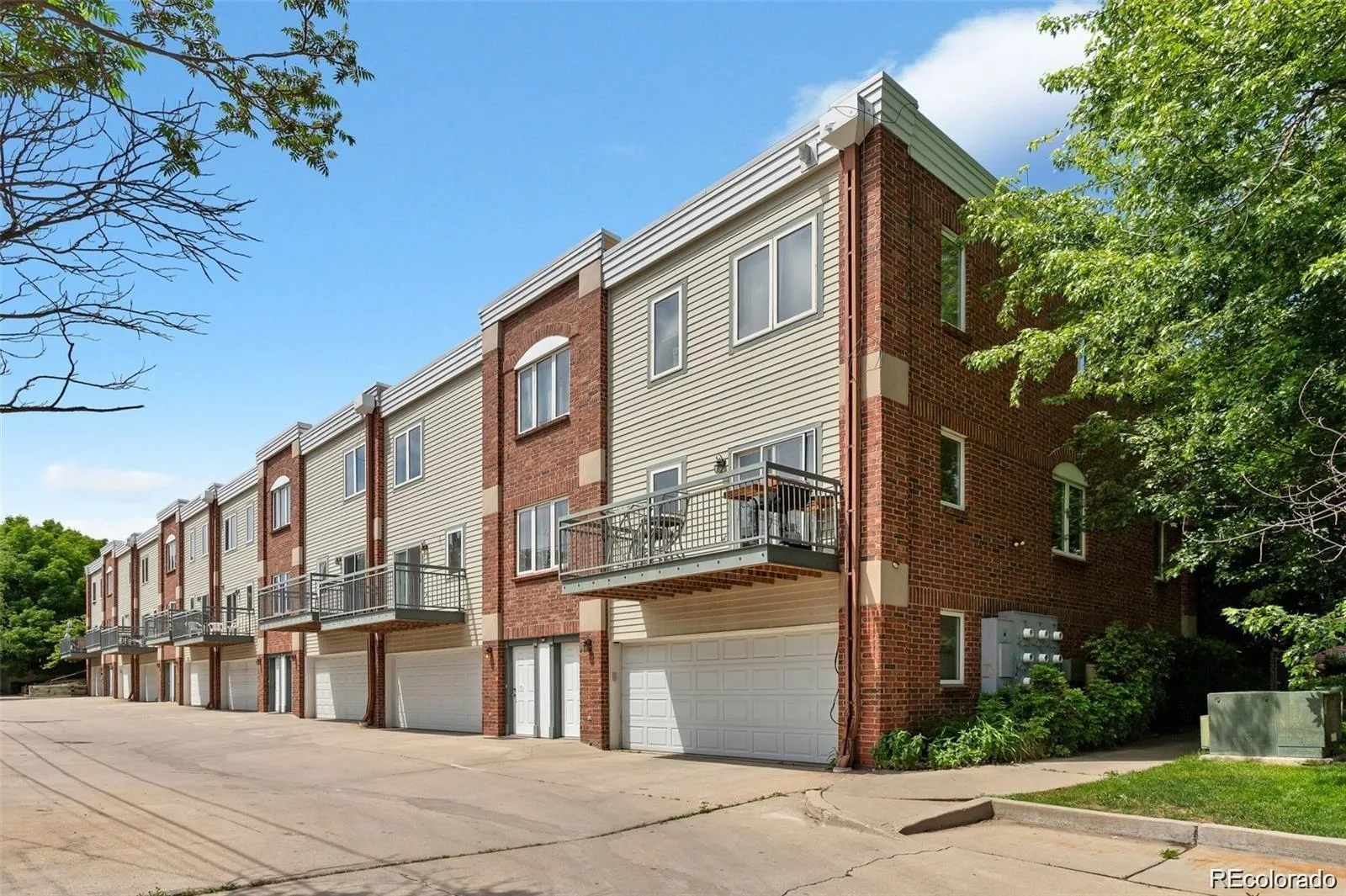 2660 S University Boulevard #I Denver CO 80210 | MLS #REC6579963 05052026224539 1600 25