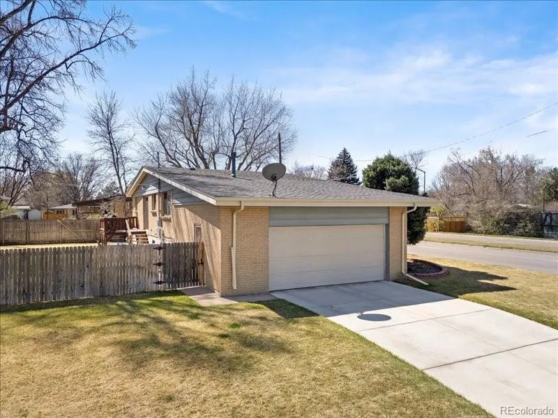 1800 S Monaco Street Parkway Denver CO 80224 MLS #REC6580747 06292026154549 800 3