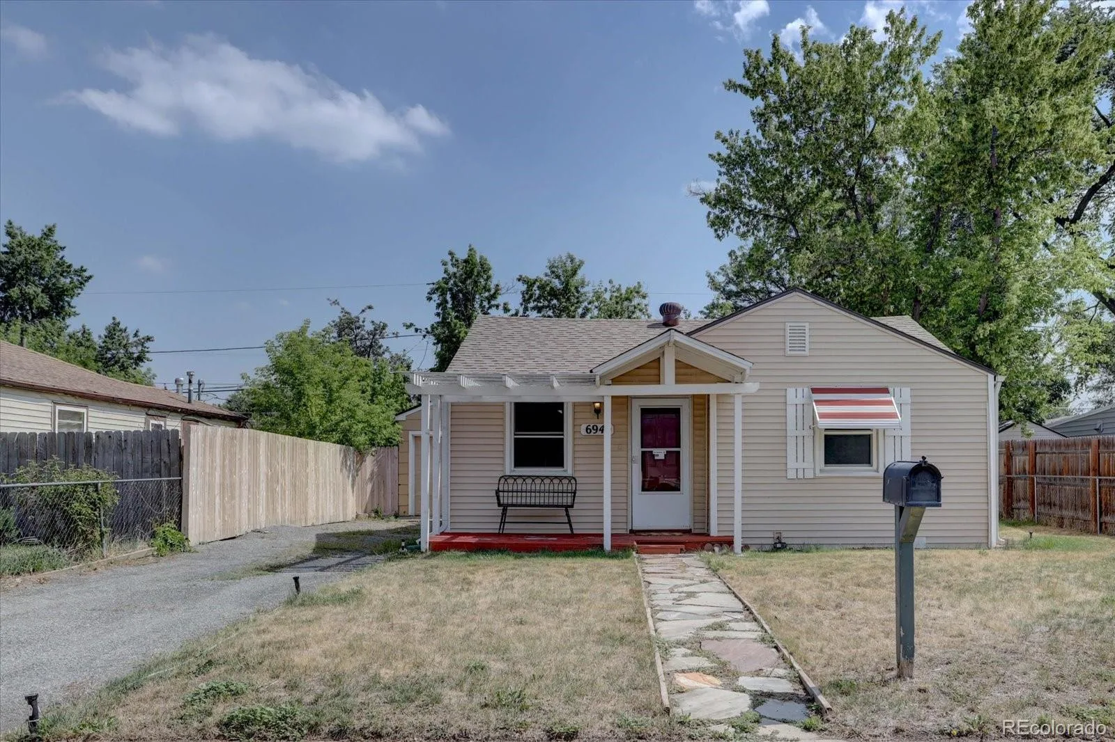 6940 W 55th Place Arvada CO 80002 | MLS #REC6581004 06262026165758 1600 22