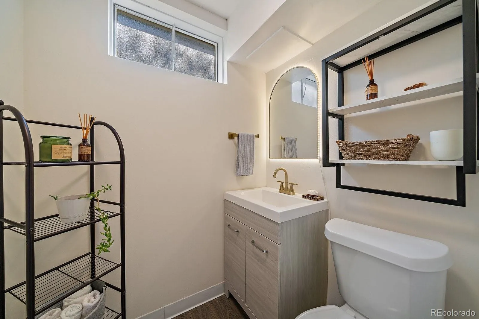 04092026230819 1600 20