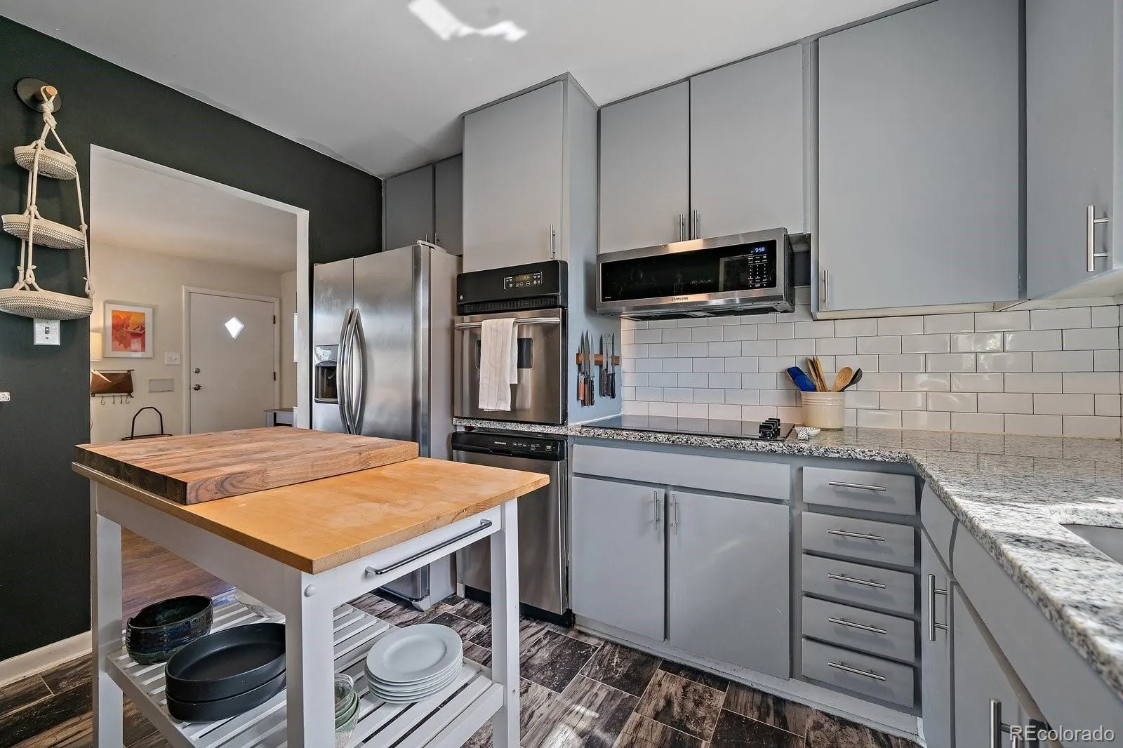 04092026230819 1600 8