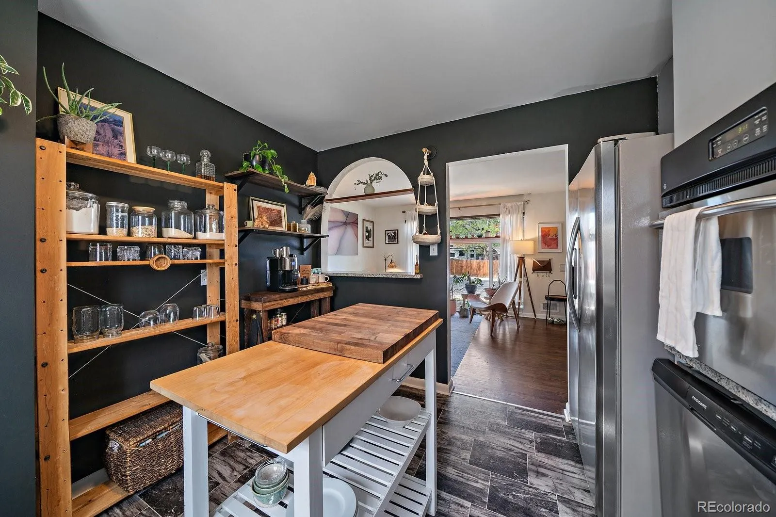 04092026230819 1600 9