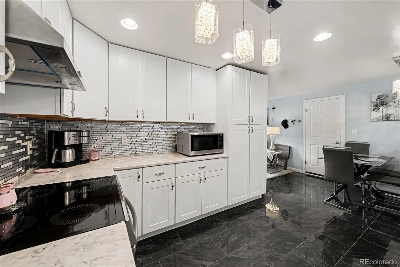 8 Elizabeth Court Longmont CO 80501 | MLS #REC6582830 08142026194021 1600 11