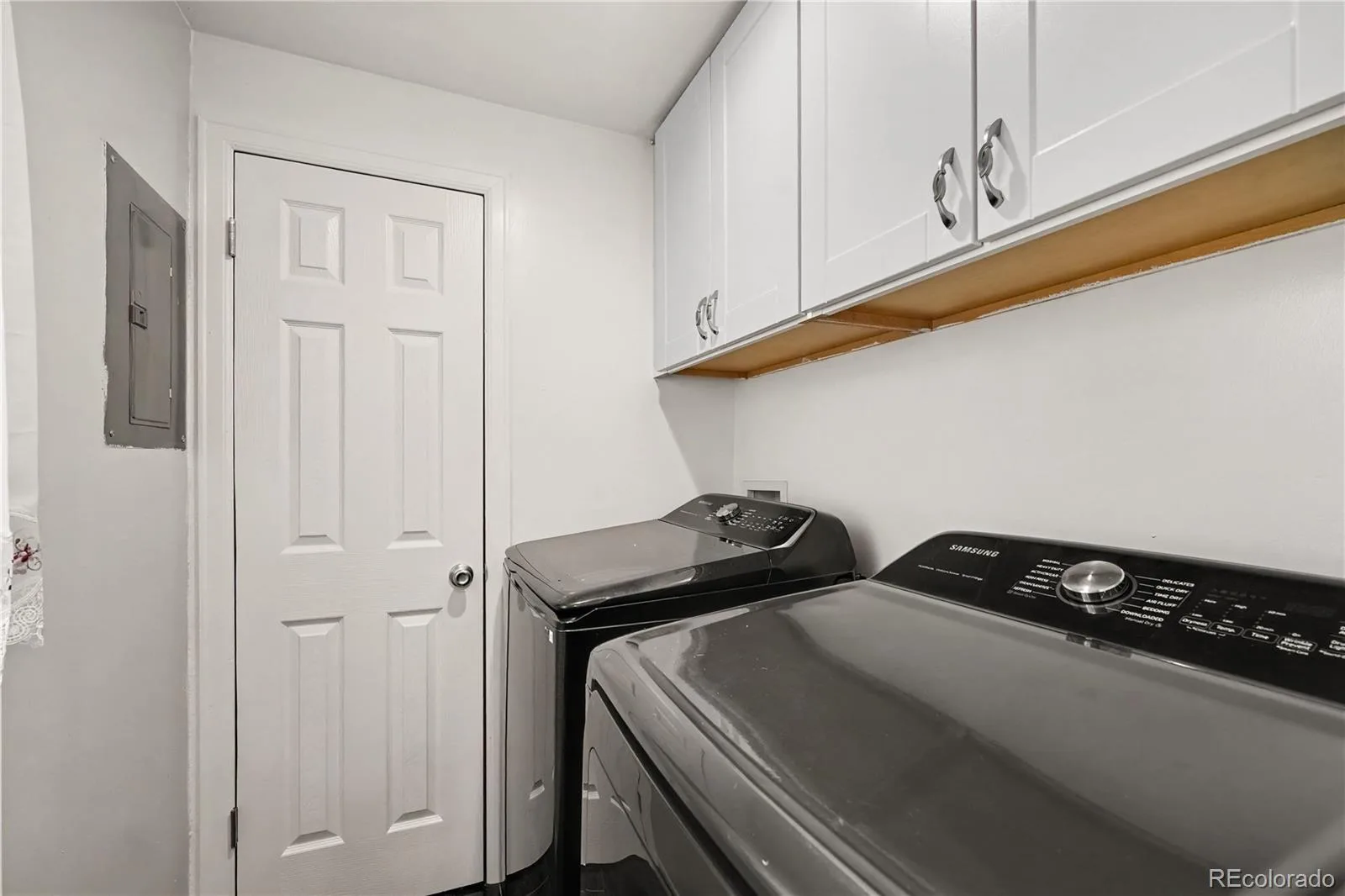 8 Elizabeth Court Longmont CO 80501 | MLS #REC6582830 08142026194021 1600 18