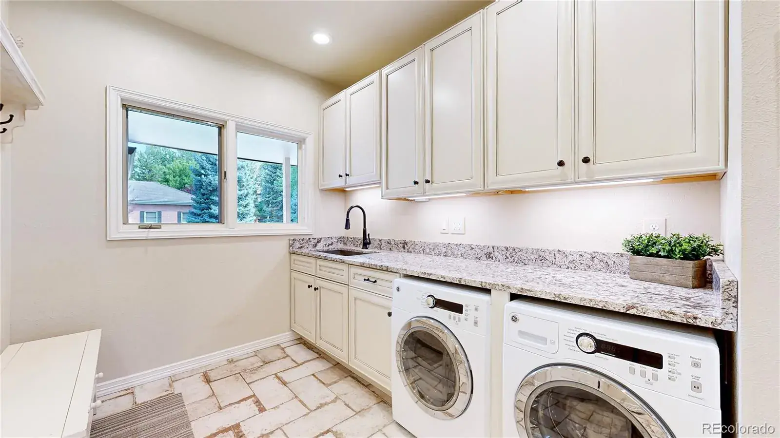 08252025231044 1600 13