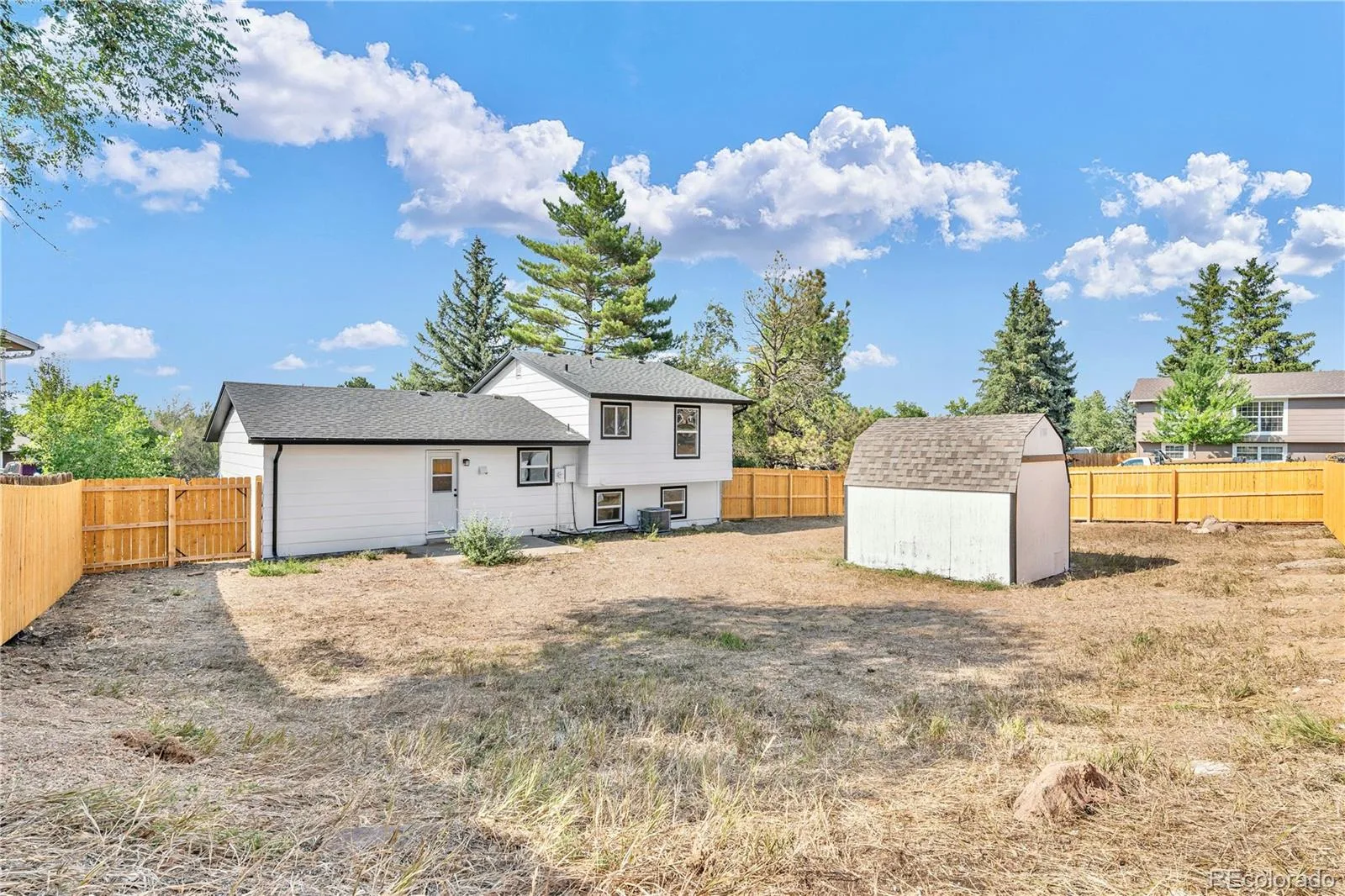 10272 W Lehigh Avenue Denver CO 80235 | MLS #REC6584897 08072026203143 1600 20
