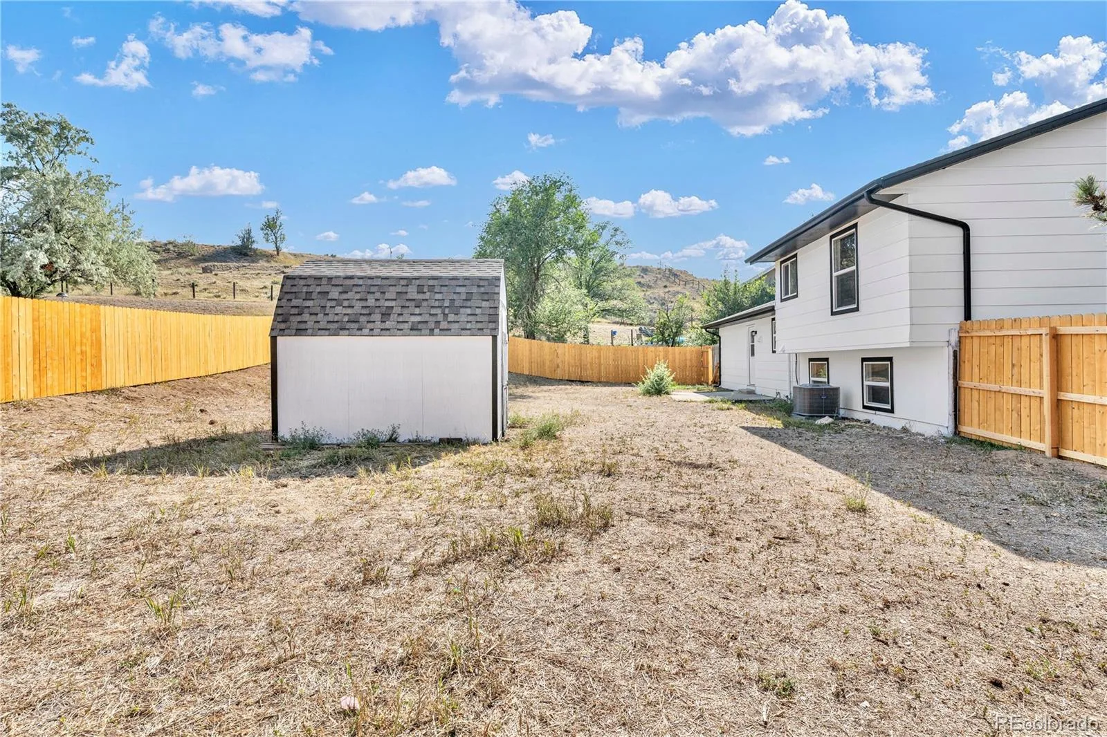 10272 W Lehigh Avenue Denver CO 80235 | MLS #REC6584897 08072026203143 1600 21