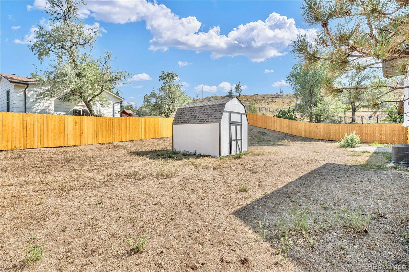 10272 W Lehigh Avenue Denver CO 80235 | MLS #REC6584897 08072026203143 1600 22