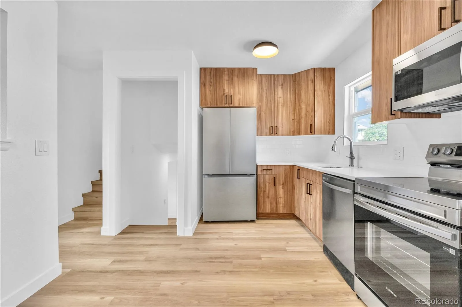 10272 W Lehigh Avenue Denver CO 80235 | MLS #REC6584897 08072026203143 1600 3