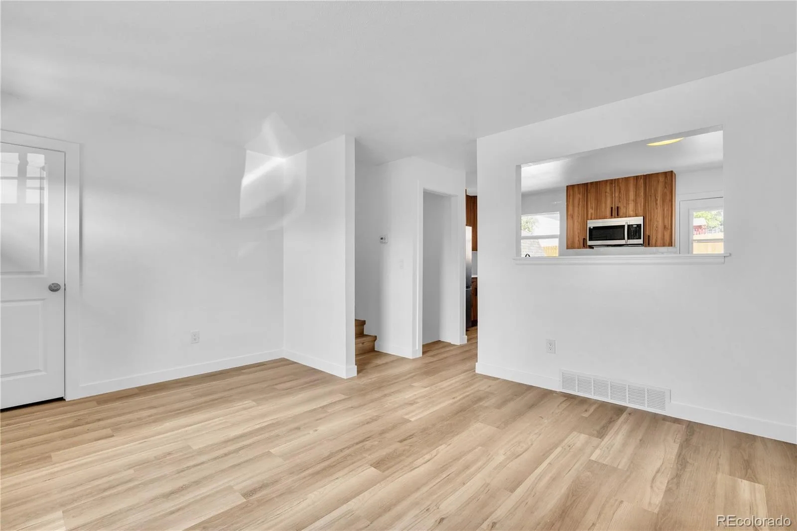 10272 W Lehigh Avenue Denver CO 80235 | MLS #REC6584897 08072026203143 1600 6