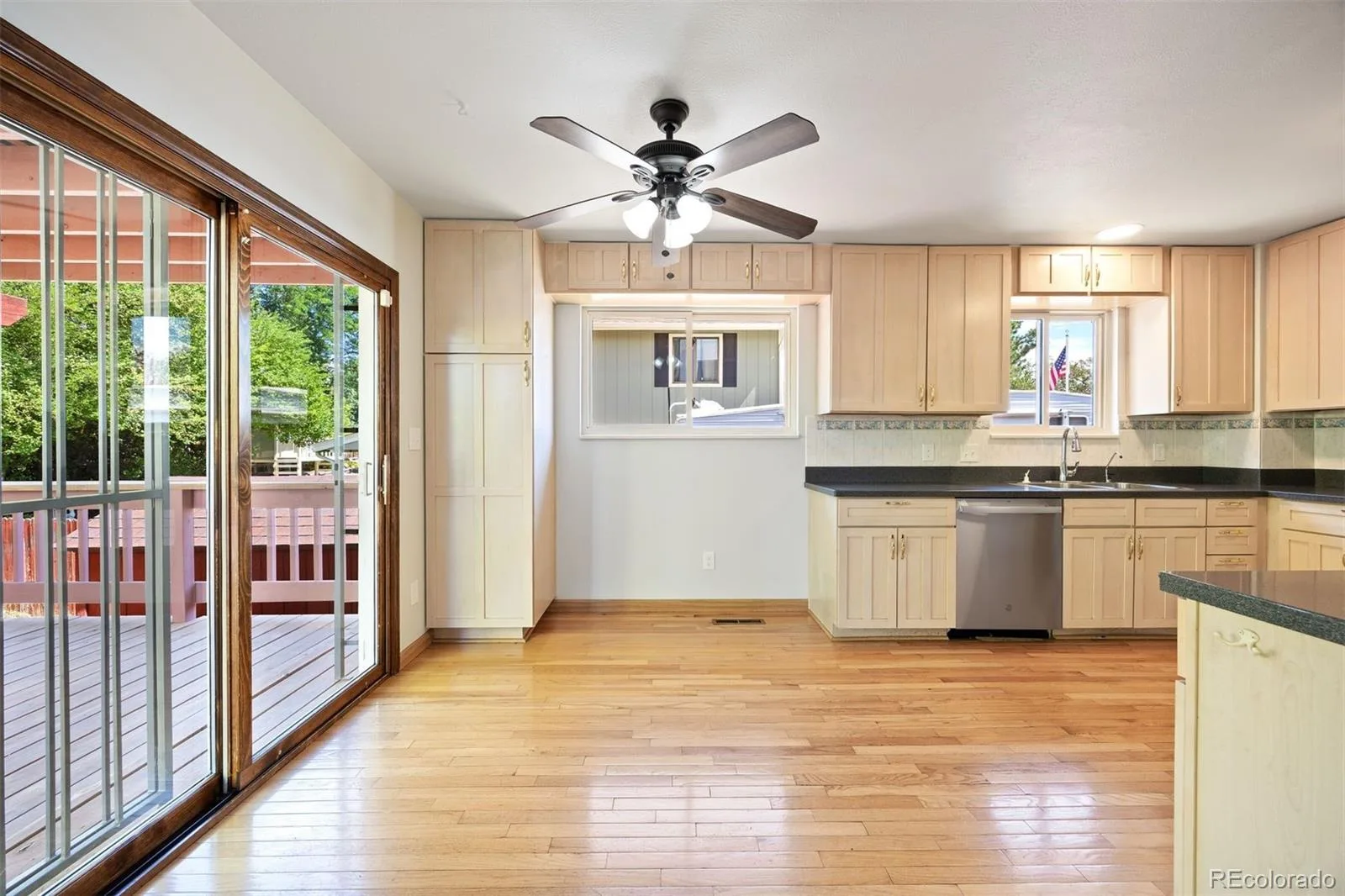 7797 S Marshall Court Littleton CO 80128 | MLS #REC6586106 08262026225230 1600 15