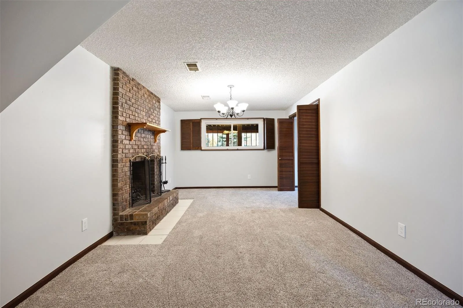 7797 S Marshall Court Littleton CO 80128 | MLS #REC6586106 08262026225230 1600 24