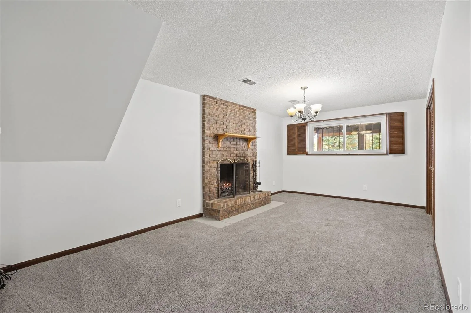 7797 S Marshall Court Littleton CO 80128 | MLS #REC6586106 08262026225230 1600 26
