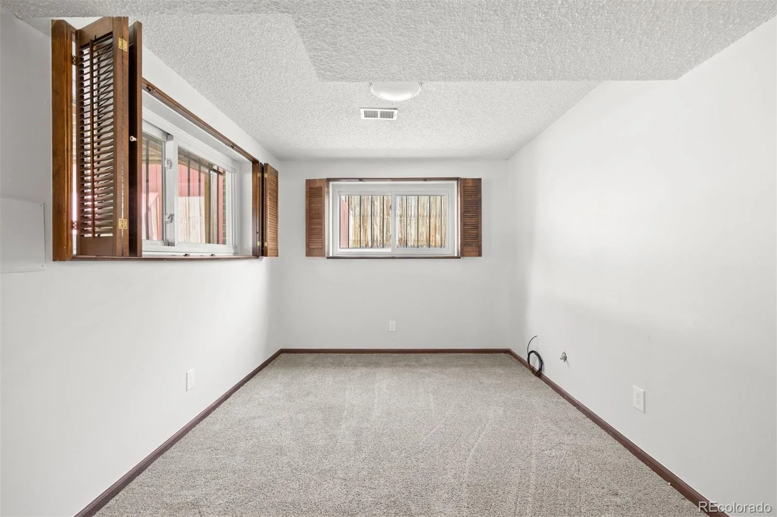 7797 S Marshall Court Littleton CO 80128 | MLS #REC6586106 08262026225230 1600 28