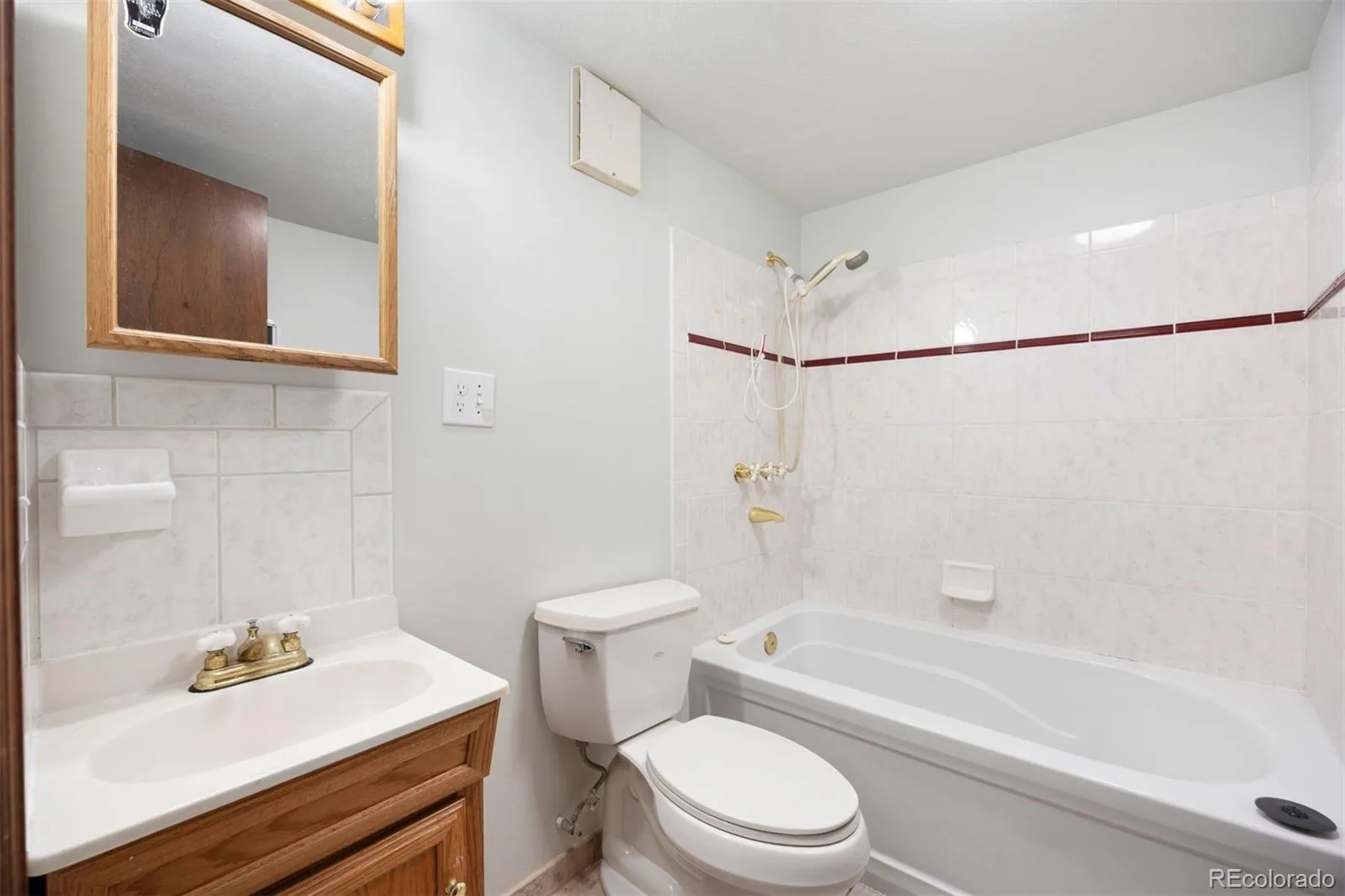 7797 S Marshall Court Littleton CO 80128 | MLS #REC6586106 08262026225230 1600 33
