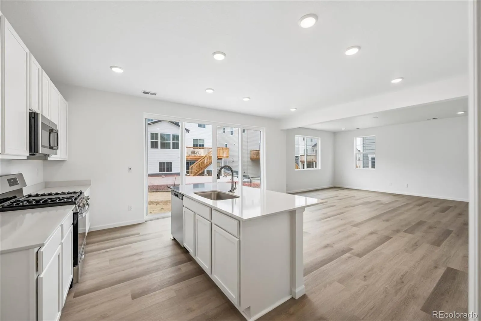 475 S Salida Street Aurora CO 80017 MLS #REC6592185 04132026170703 1600 10