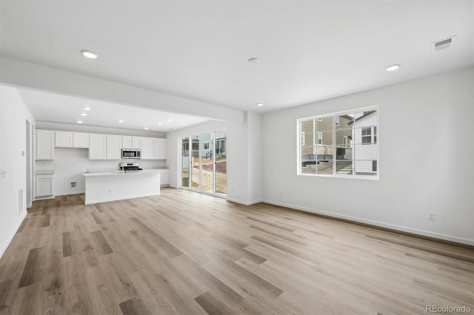 475 S Salida Street Aurora CO 80017 MLS #REC6592185 04132026170703 1600 6