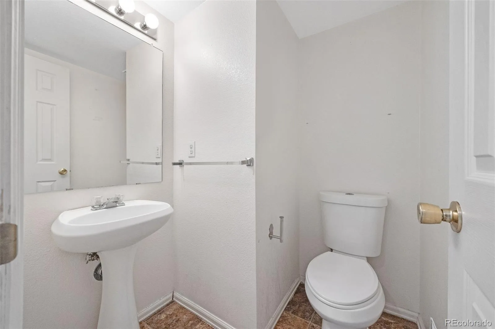 1337 S Danube Court #104 Aurora CO 80017 | MLS #REC6593116 09222026113705 1600 12