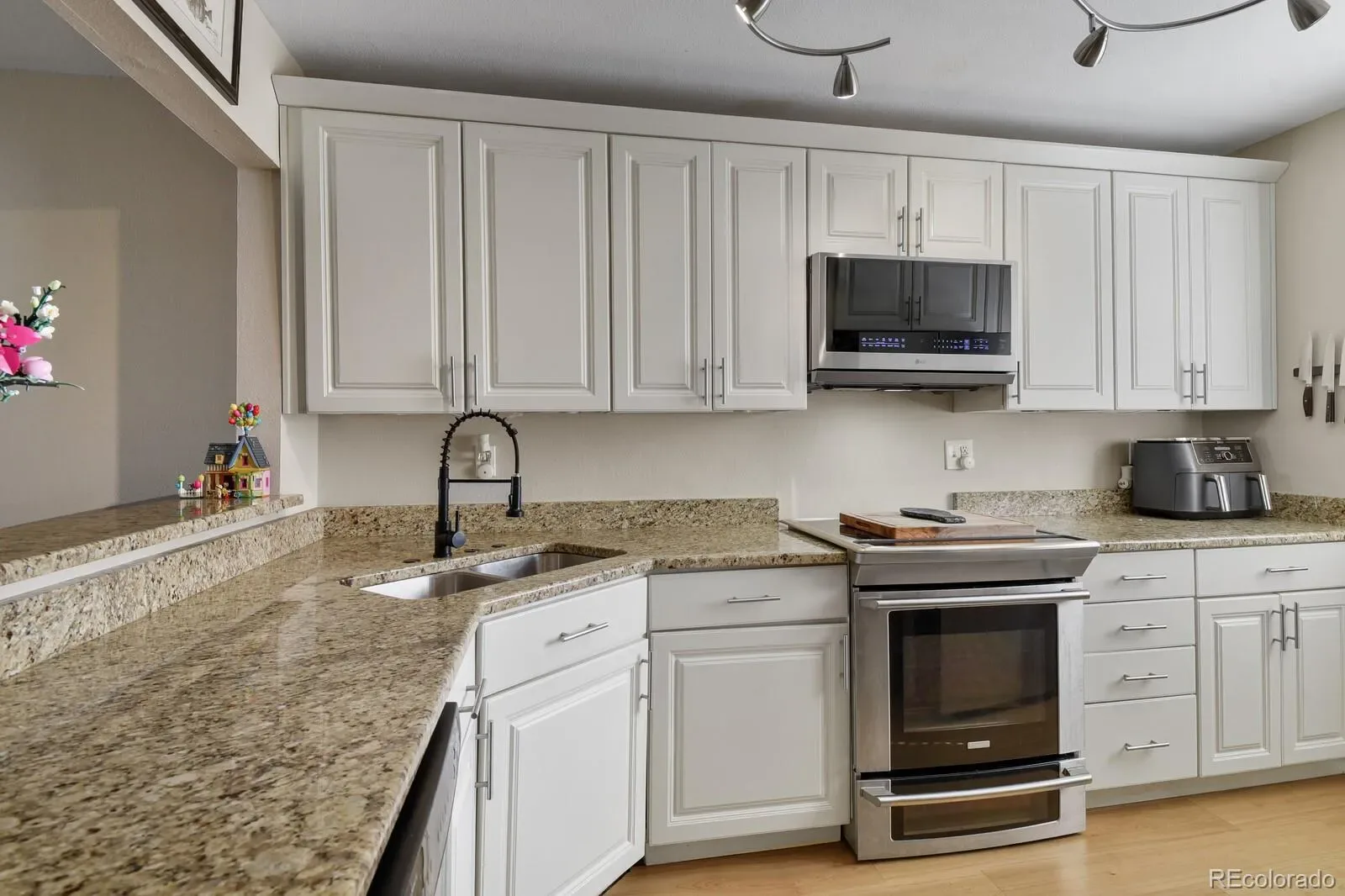 7474 E Arkansas Avenue #16-05 Denver CO 80231 MLS #REC6594828 03202026202455 1600 5