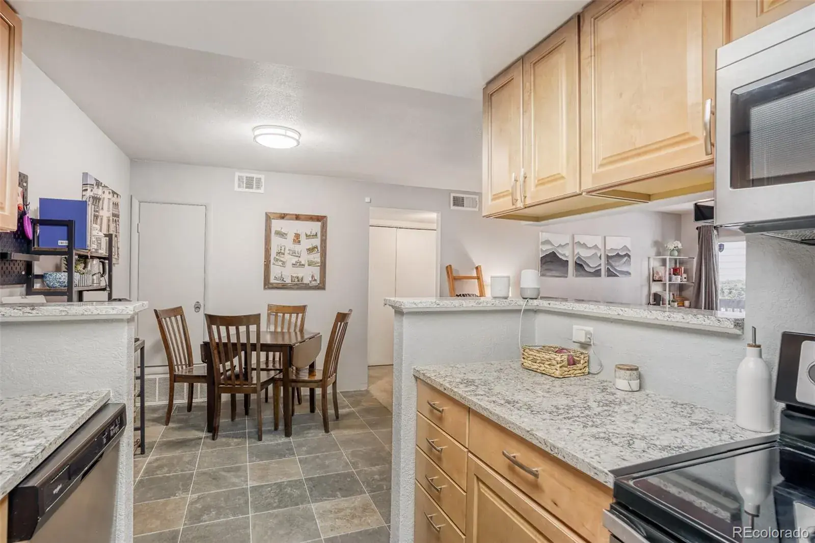 3460 S Eagle Street #103 Aurora CO 80014 MLS #REC6596146 01302026143509 1600 13