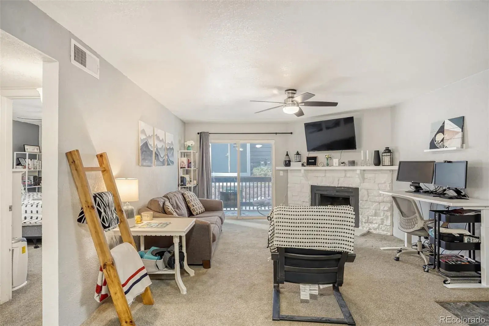 3460 S Eagle Street #103 Aurora CO 80014 MLS #REC6596146 01302026143509 1600 17