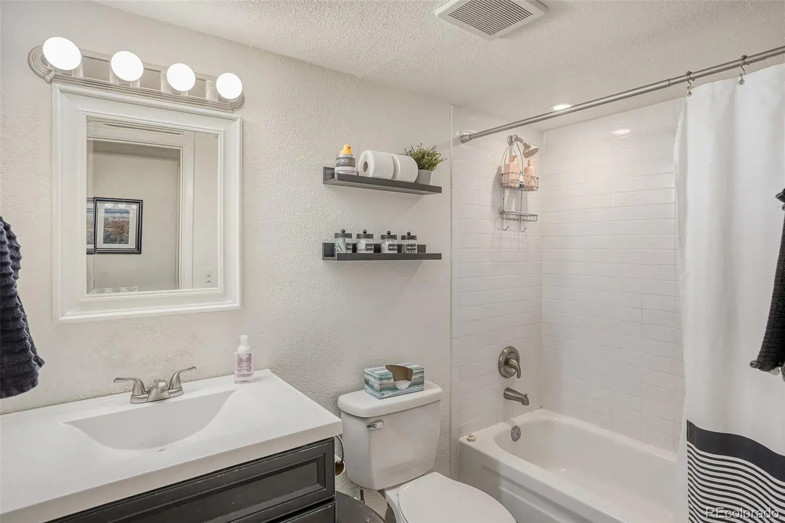 3460 S Eagle Street #103 Aurora CO 80014 MLS #REC6596146 01302026143509 1600 20