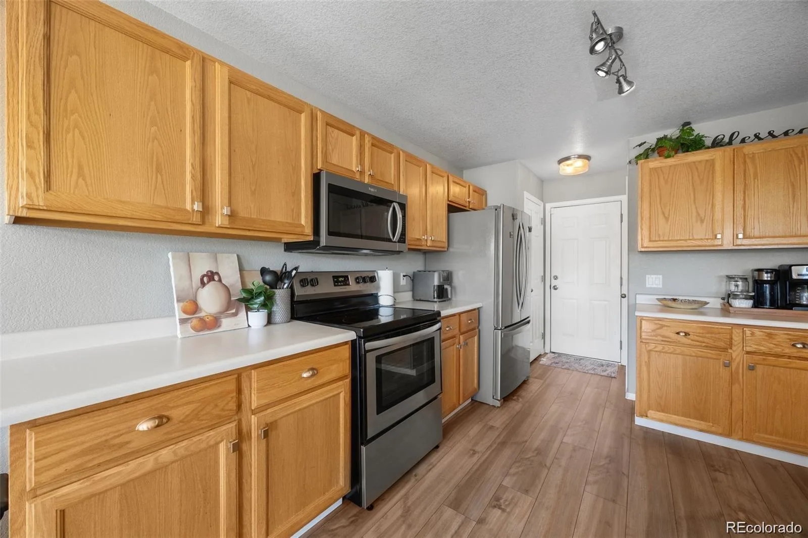 1381 S Cathay Court #106 Aurora CO 80017 | MLS #REC6596217 08052026143733 1600 8