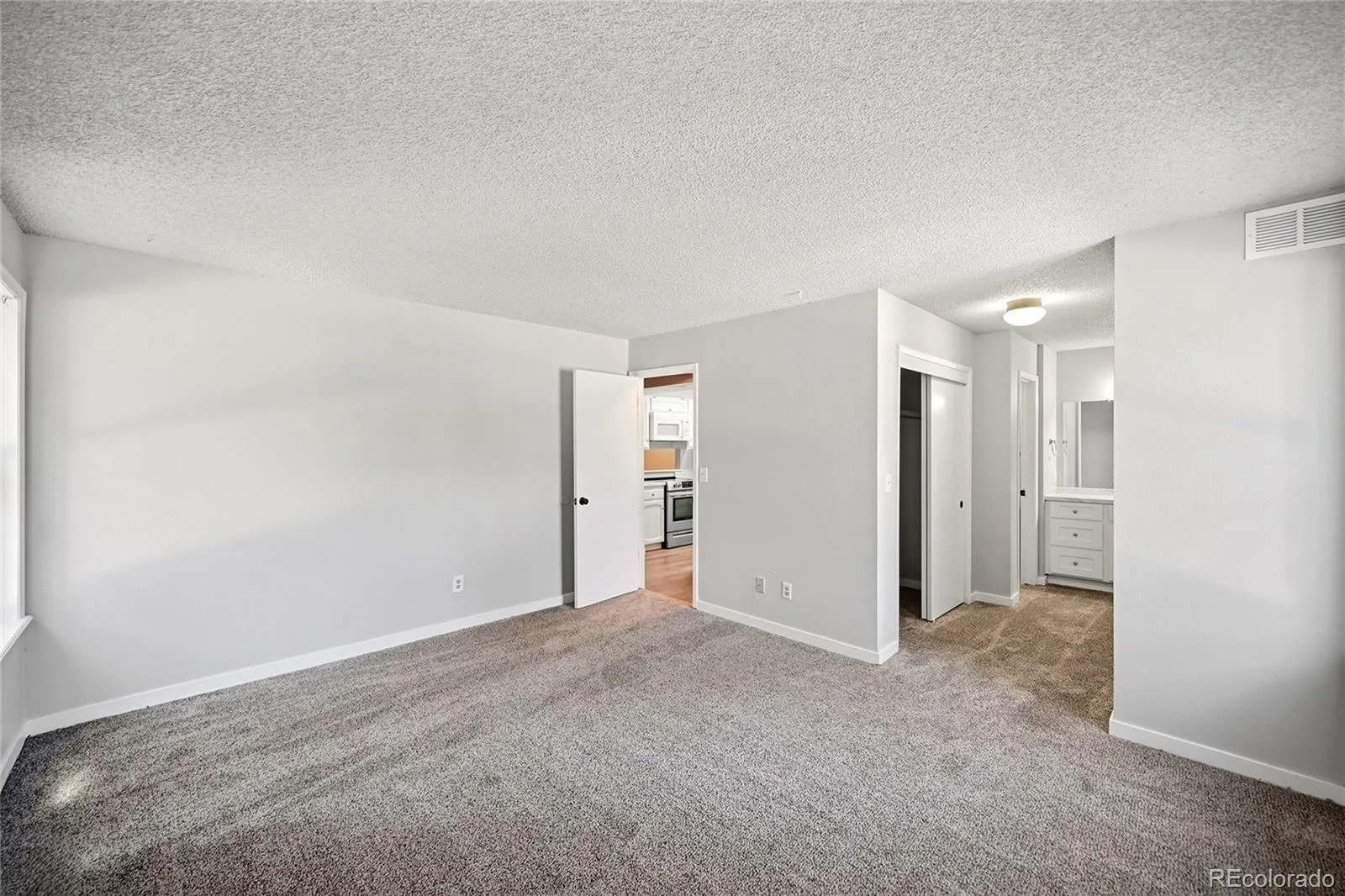 14438 E 1st Drive #A12 Aurora CO 80011 MLS #REC6596530 05292026153653 1600 8